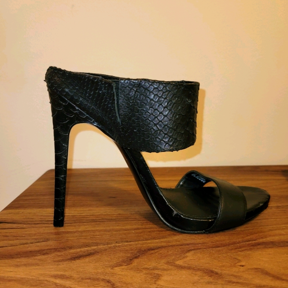 STEVE MADDEN heels